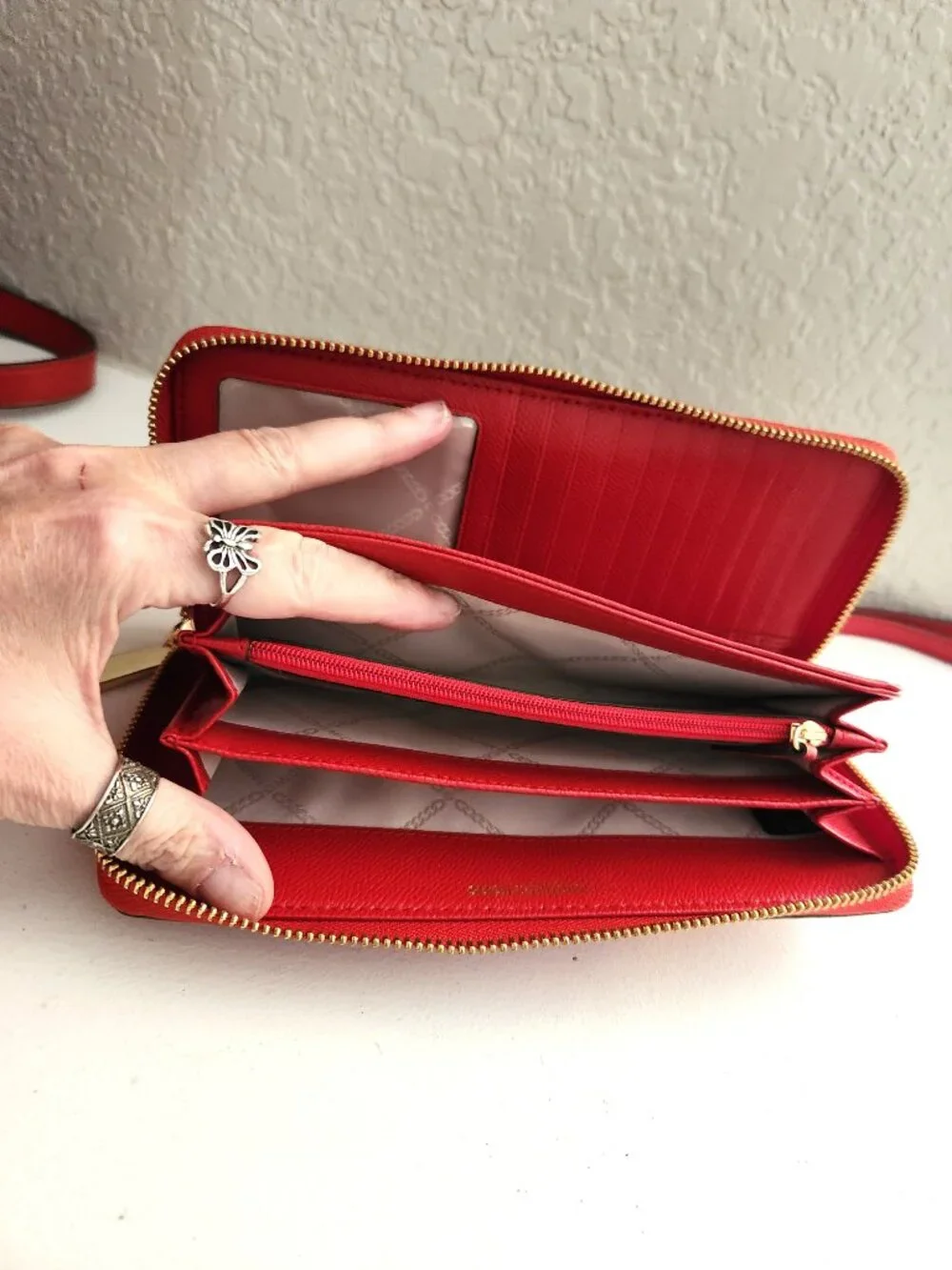 Like New Michael Kors Sylvia Red Leather Shoulder Bag & Wallet